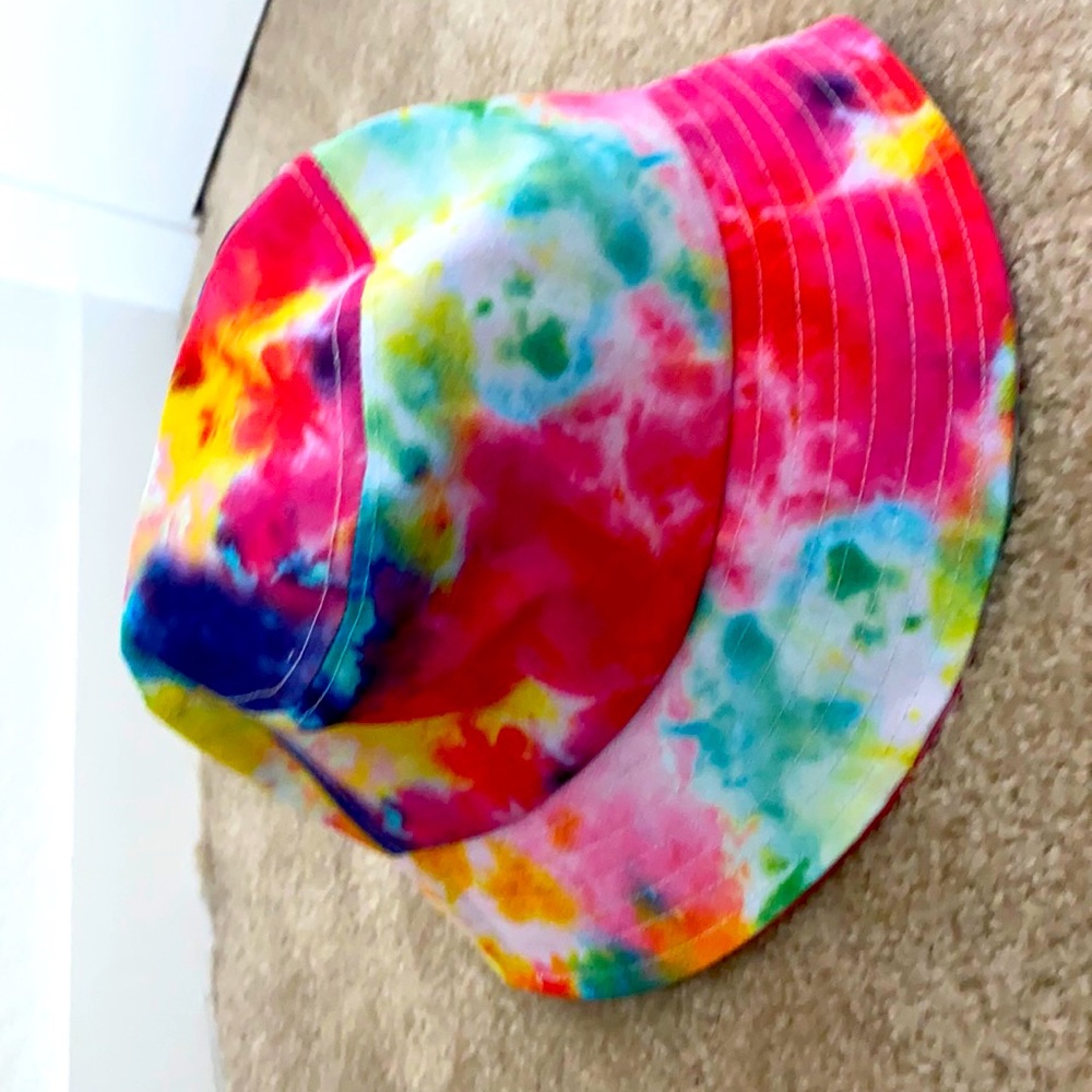 Tie-dye bucket hat